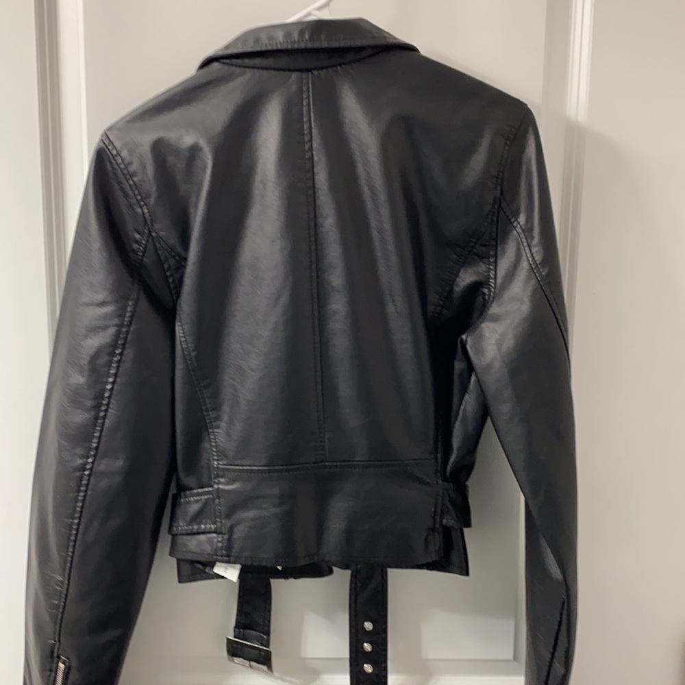 Leather jacket - Picture 3 of 6
